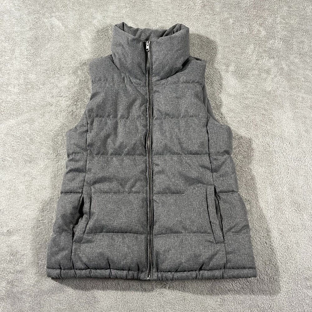 Old Navy Gray Quilted Puffer Vest M Fleece Lined Zip Up Winter Jacket‎ T Neck